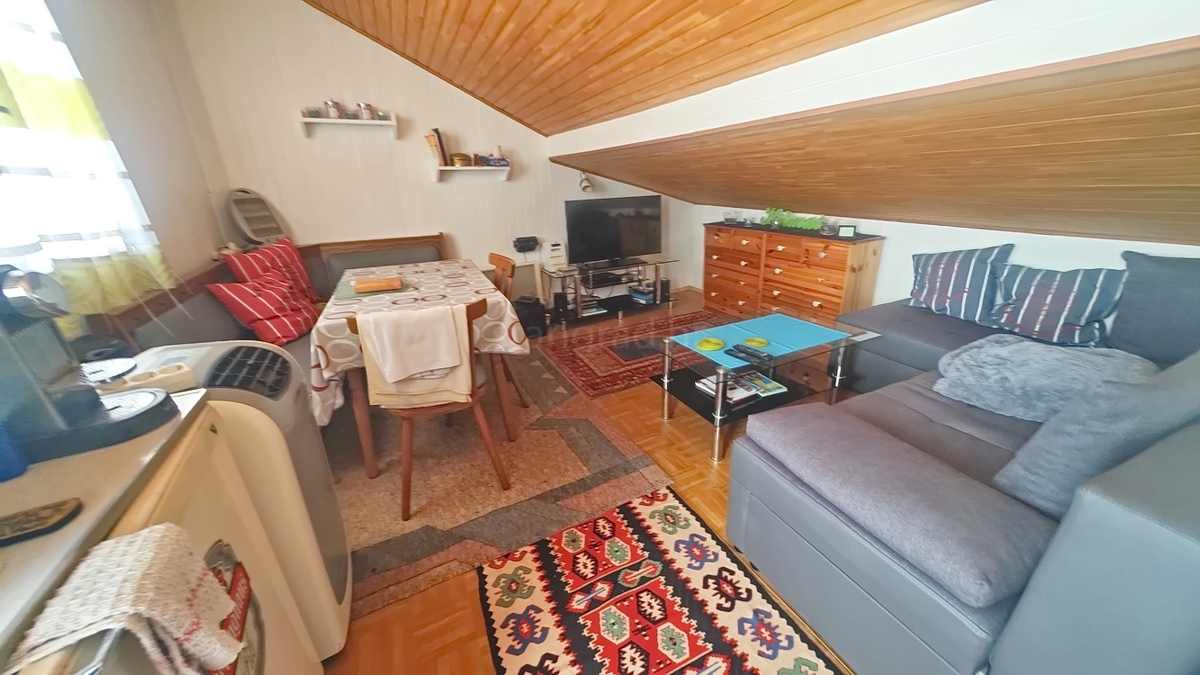 Krk, casa in pietra con terrazza e vista mare!