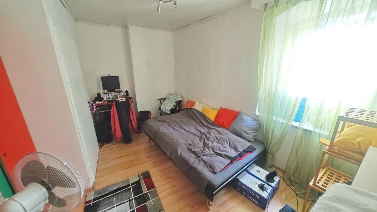 Krk, casa in pietra con terrazza e vista mare!