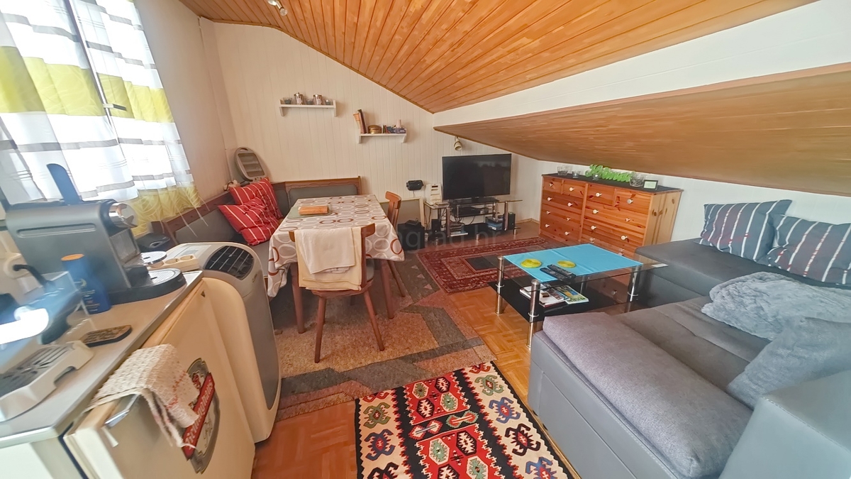 Krk, casa in pietra con terrazza e vista mare!