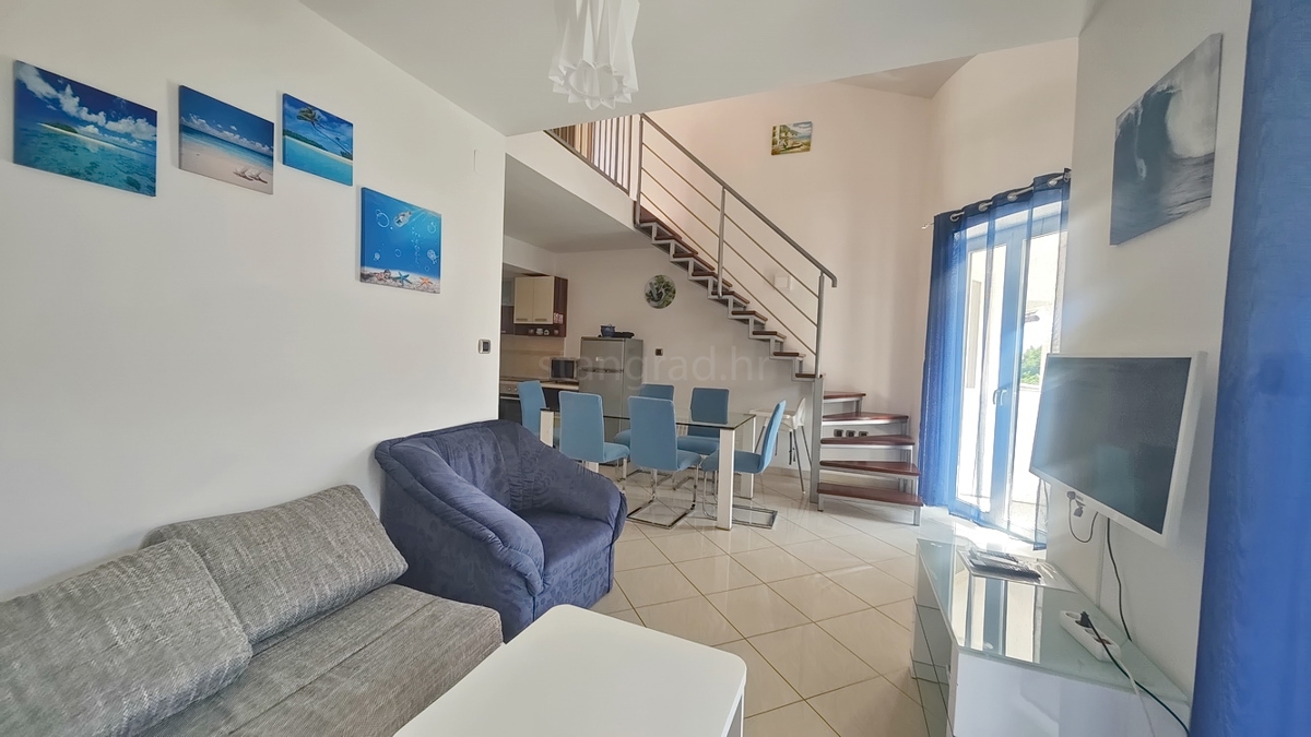 Baška, appartamento duplex vicino al mare!
