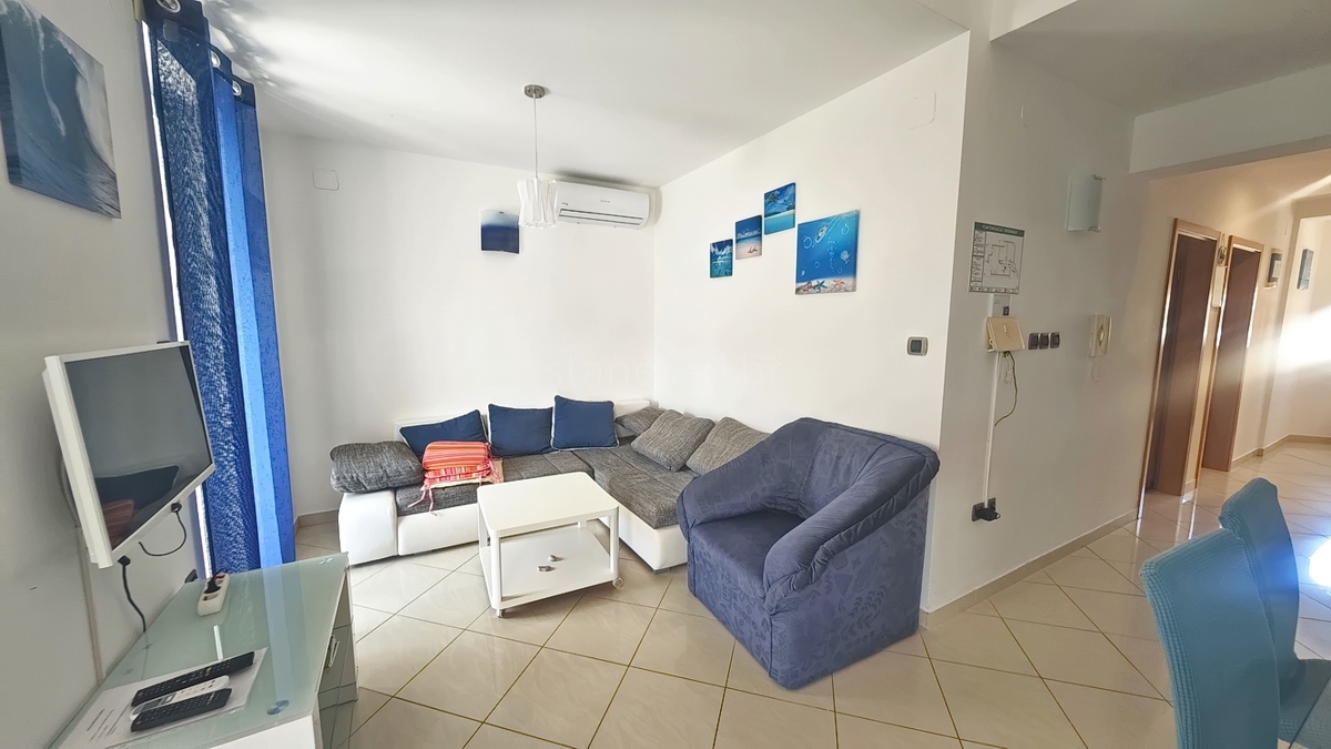 Baška, appartamento duplex vicino al mare!