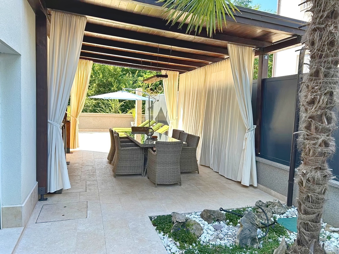 Dobrinj, bellissima villa con piscina e ampio giardino!