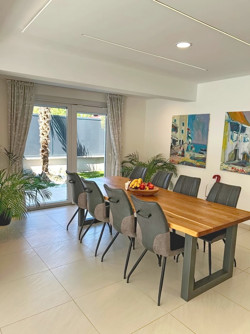 Dobrinj, bellissima villa con piscina e ampio giardino!