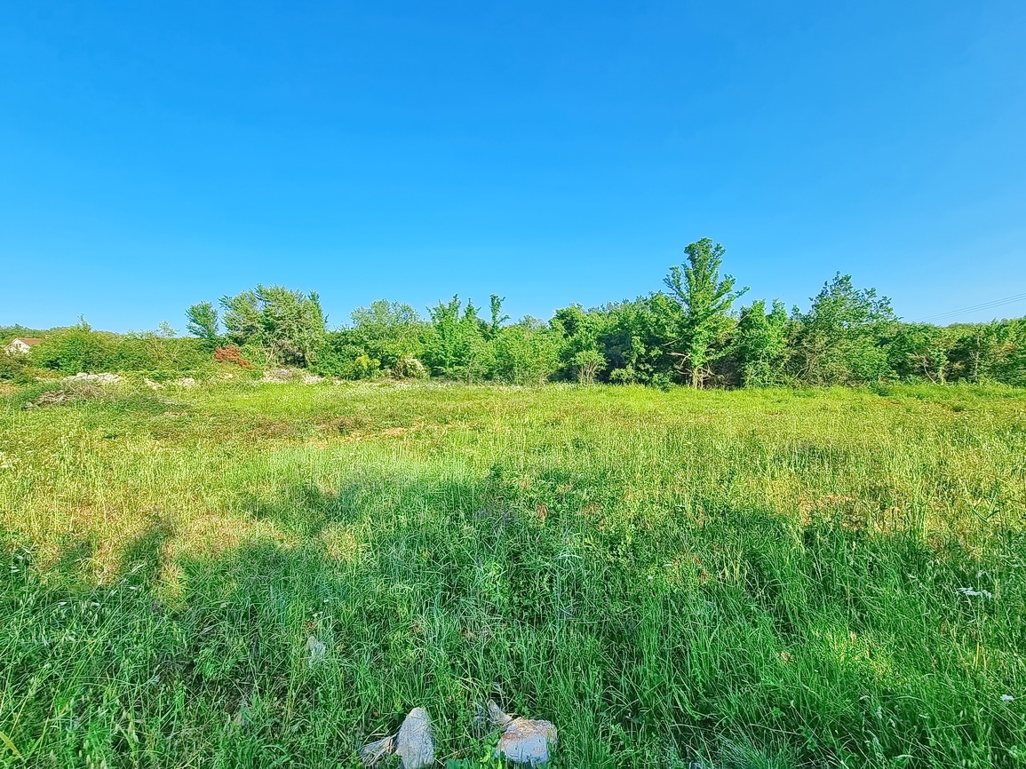 Zona di Krk, terreno edificabile in zona urbana!