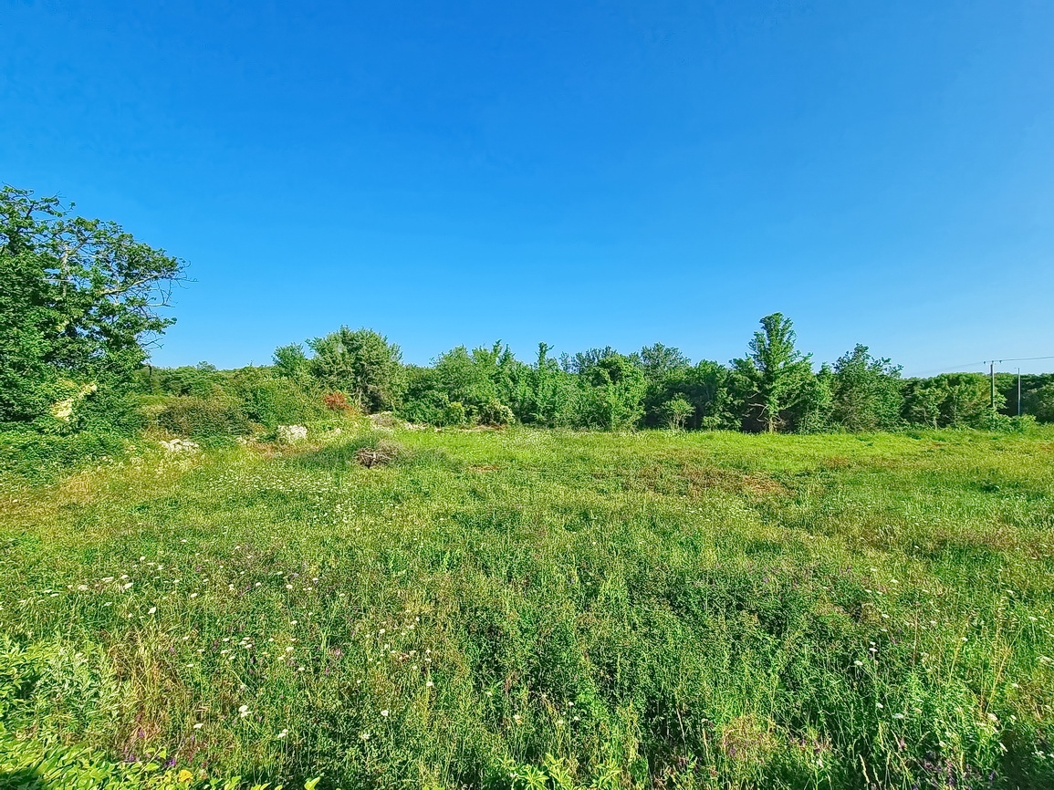 Zona di Krk, terreno edificabile in zona urbana!