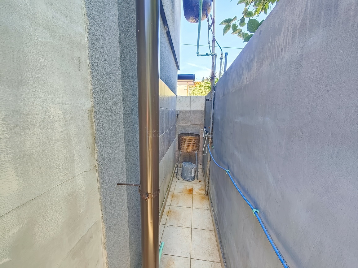 Punat, casa bifamiliare con due appartamenti separati in ottima posizione!