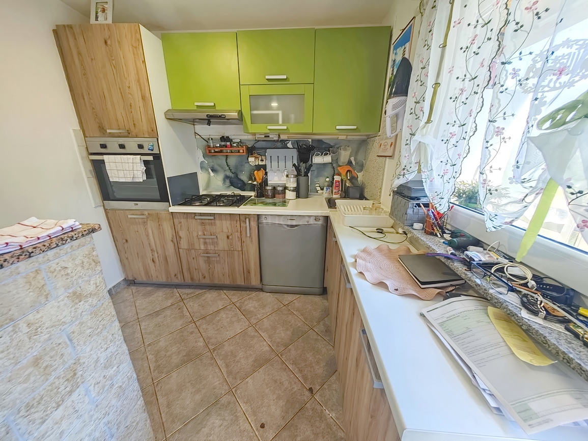 Punat, casa bifamiliare con due appartamenti separati in ottima posizione!