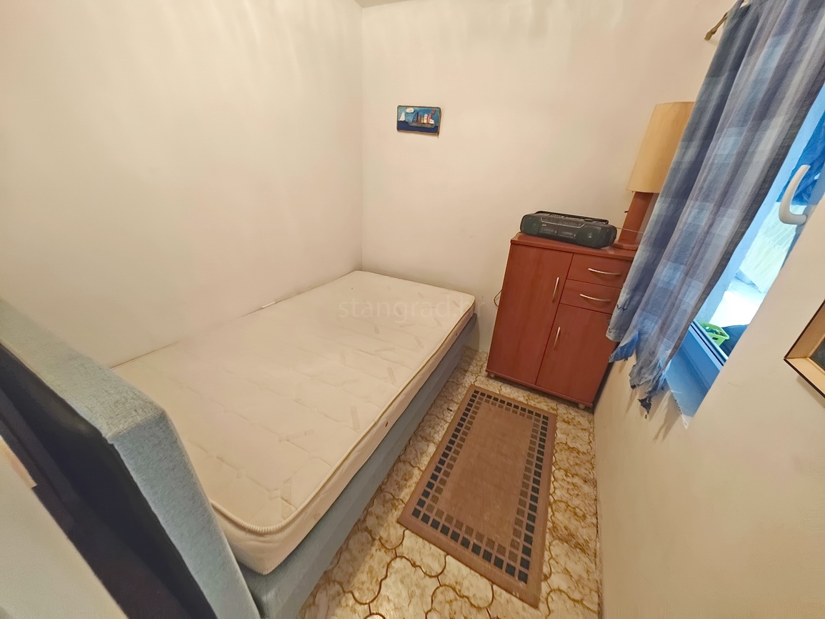 Punat, casa bifamiliare con due appartamenti separati in ottima posizione!