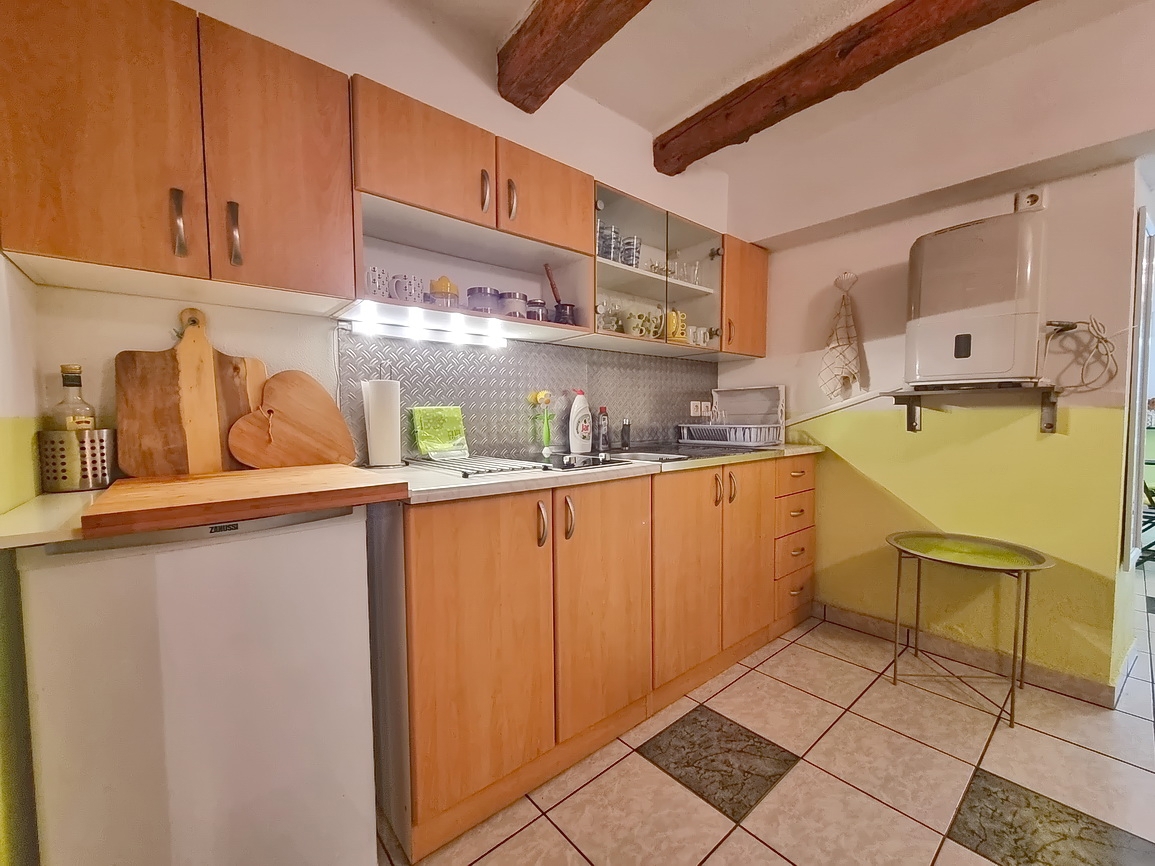 Malinska, appartamento con spaziosa terrazza verde!