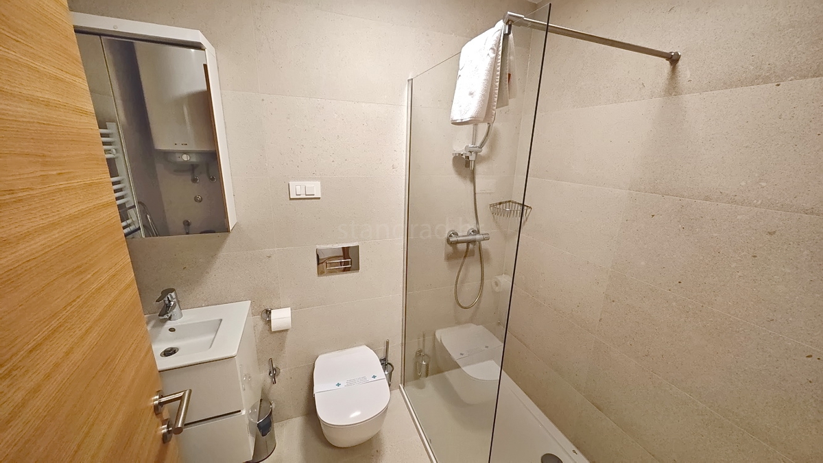 Malinska, appartamento ammobiliato in una nuova costruzione vicino al mare!