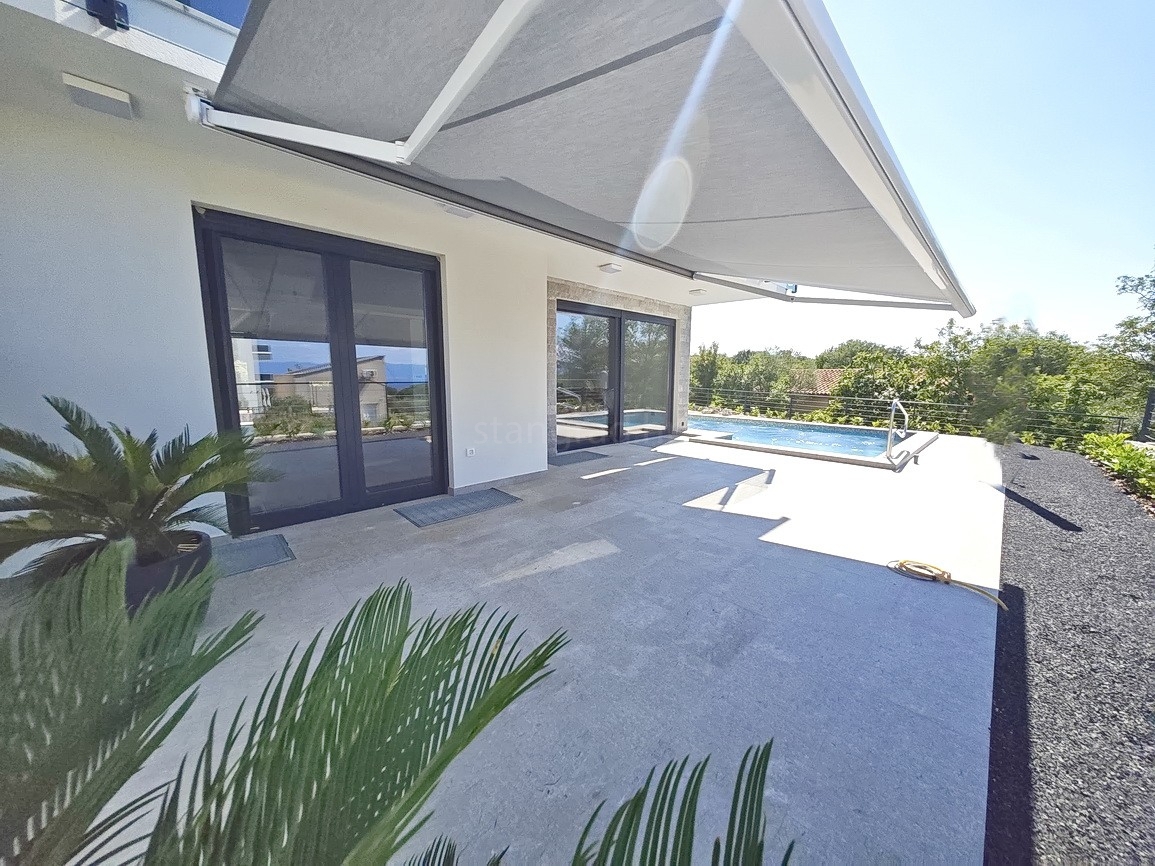 Malinska, casa bifamiliare con piscina e vista mare!