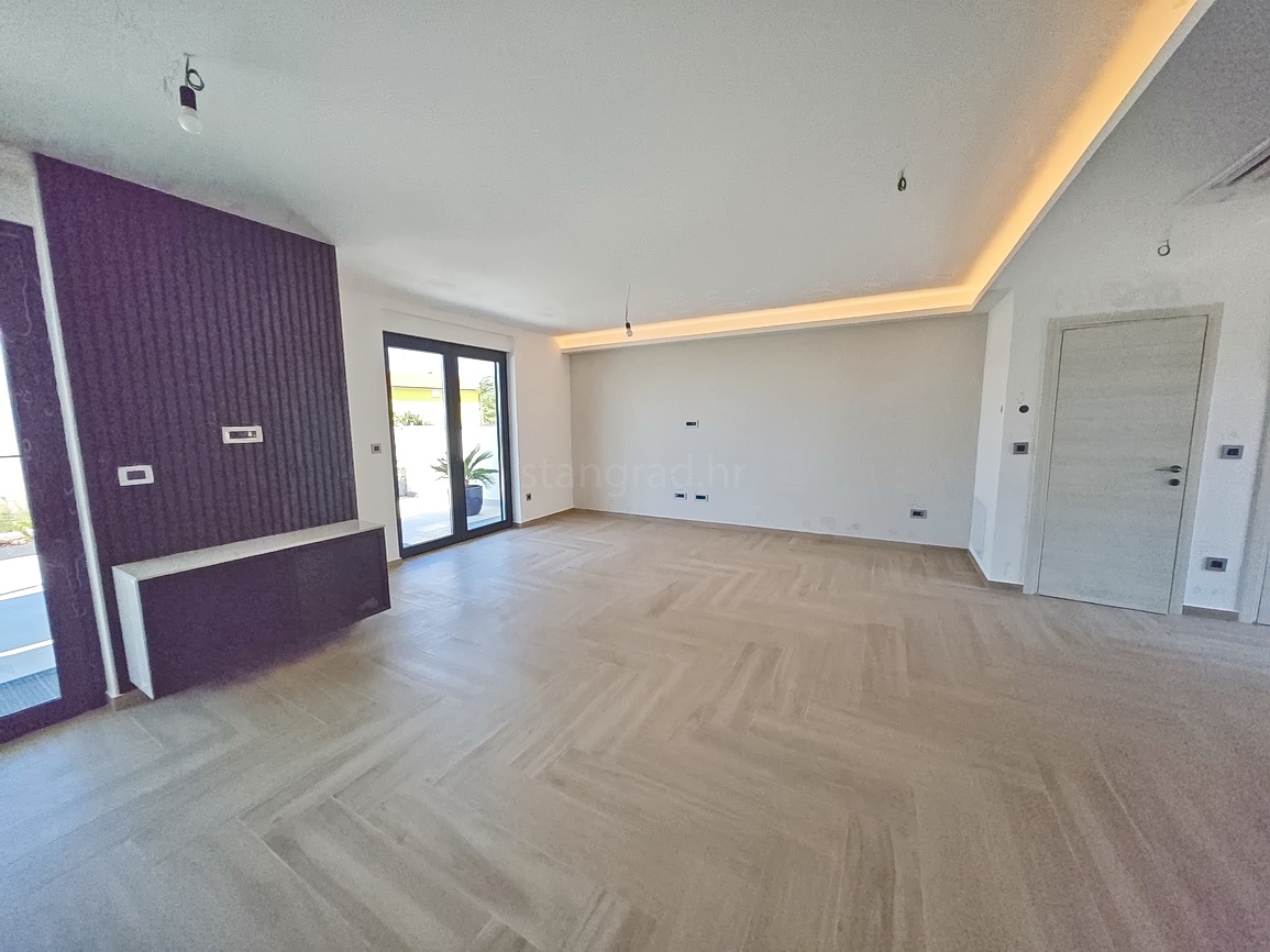 Malinska, casa bifamiliare con piscina e vista mare!