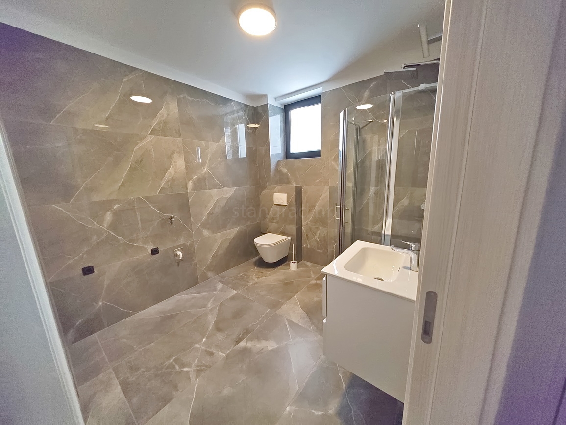 Malinska, casa bifamiliare con piscina e vista mare!