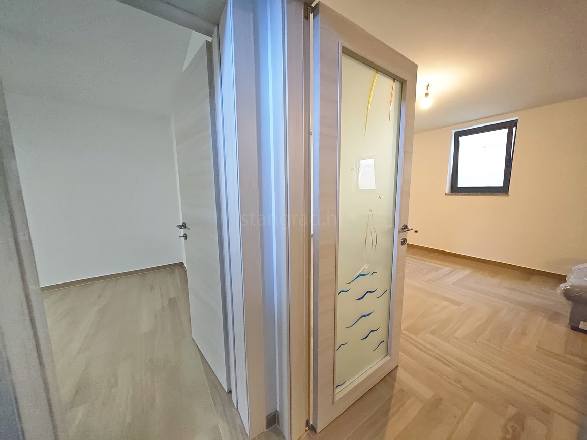 Malinska, casa bifamiliare con piscina e vista mare!