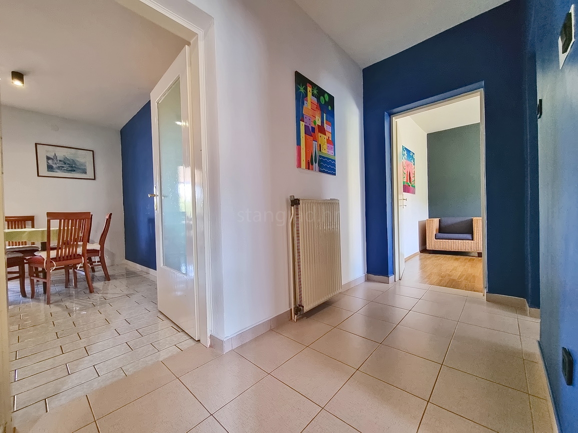 Malinska, spazioso appartamento arredato vicino al mare e al centro!