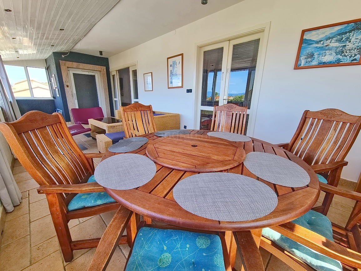 Malinska, spazioso appartamento arredato vicino al mare e al centro!