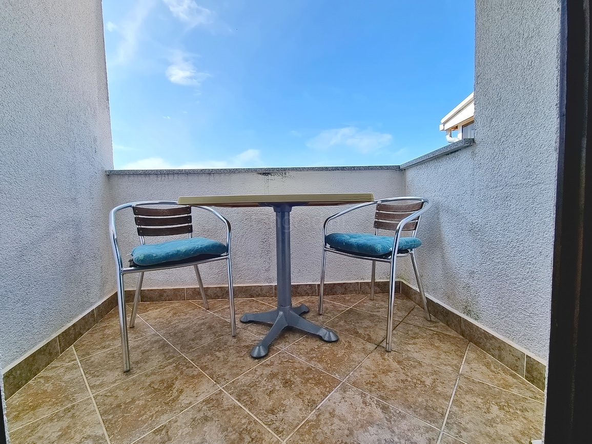 Malinska, spazioso appartamento arredato vicino al mare e al centro!