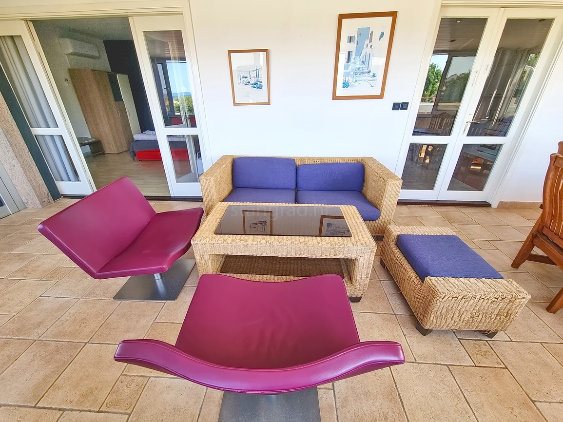 Malinska, spazioso appartamento arredato vicino al mare e al centro!