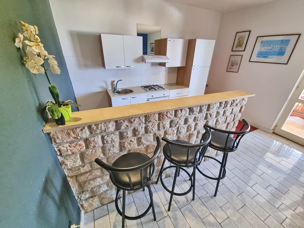 Malinska, spazioso appartamento arredato vicino al mare e al centro!