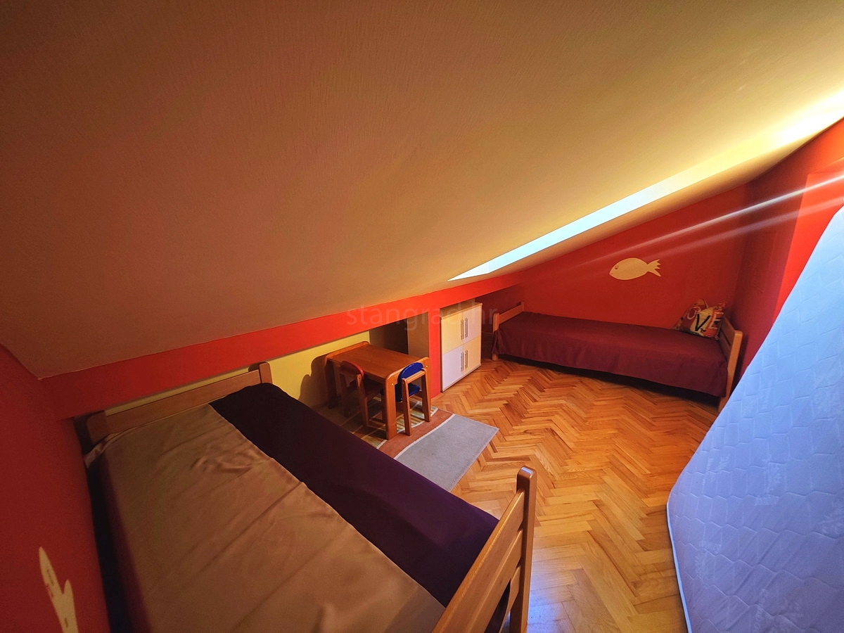 Malinska, appartamento duplex vicino al mare con vista!