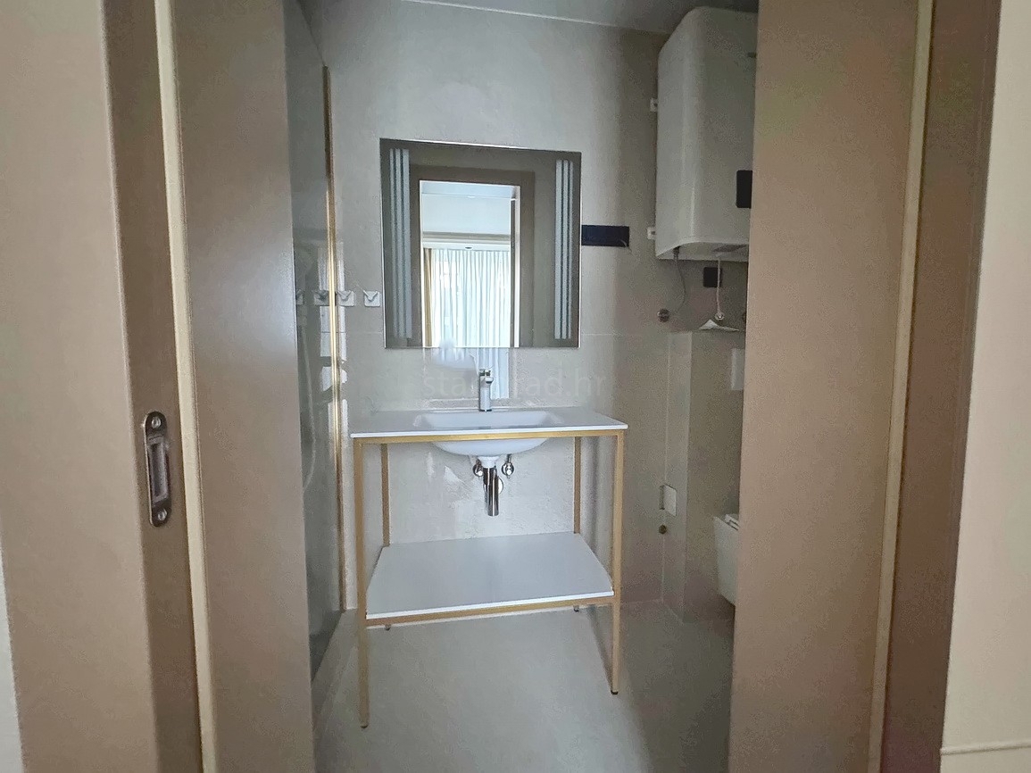 Crikvenica, moderno appartamento in un edificio di lusso nel centro!