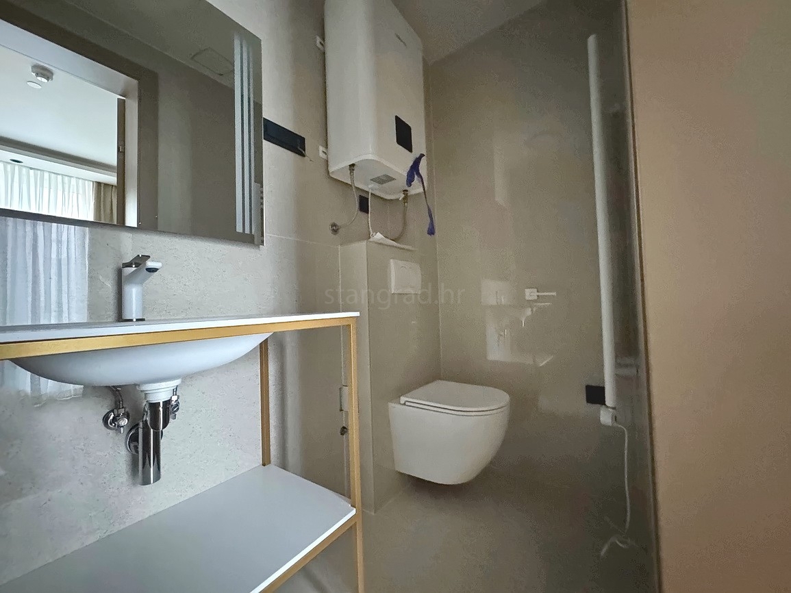 Crikvenica, moderno appartamento in un edificio di lusso nel centro!