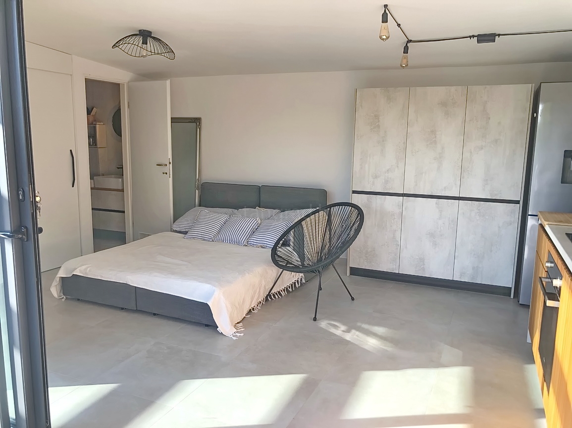 Malinska, casa indipendente con giardino in posizione tranquilla!