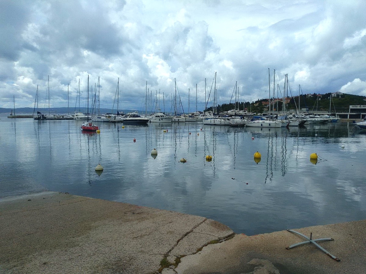 Novi Vinodolski, appartamento arredato in centro, a 200 m dal mare! Occasione!