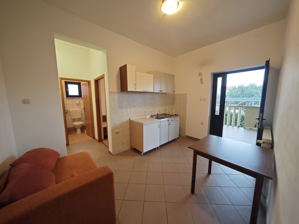 Krk, casa indipendente con grande giardino e piscina!