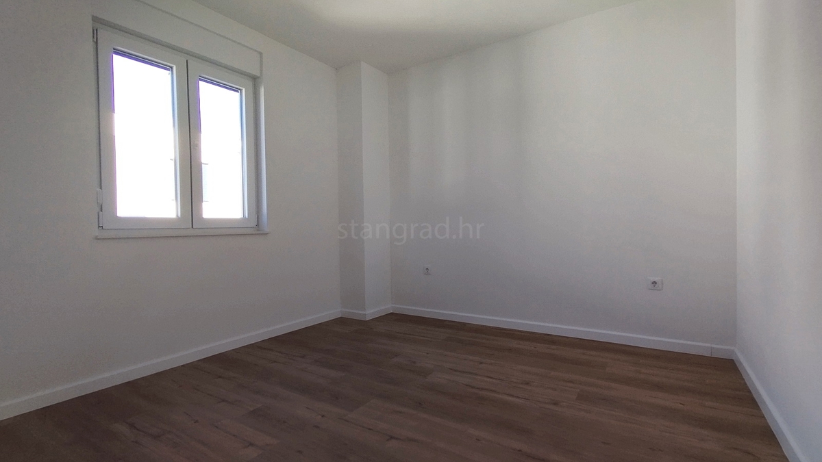 Novi Vinodolski, nuovo appartamento 2 camere al 1° piano con vista!