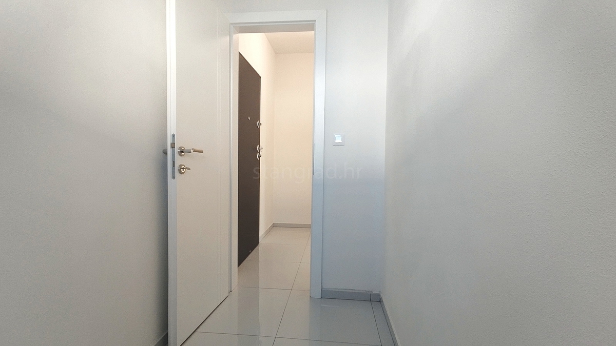 Novi Vinodolski, nuovo appartamento 2 camere al 1° piano con vista!