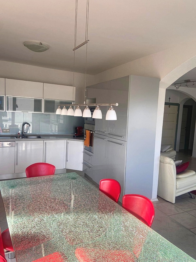 Krk, condominio con 7 unità abitative vicino al mare!