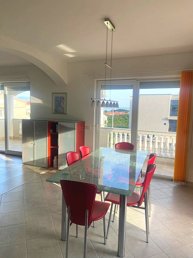 Krk, condominio con 7 unità abitative vicino al mare!