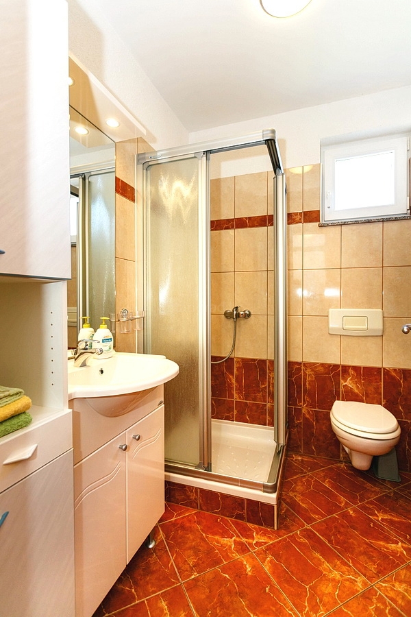 Krk, condominio con 7 unità abitative vicino al mare!