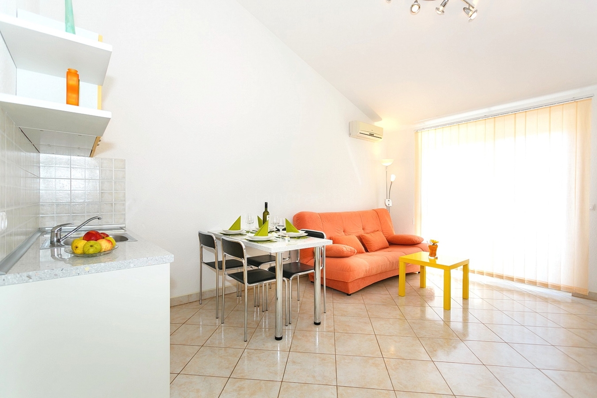 Krk, condominio con 7 unità abitative vicino al mare!