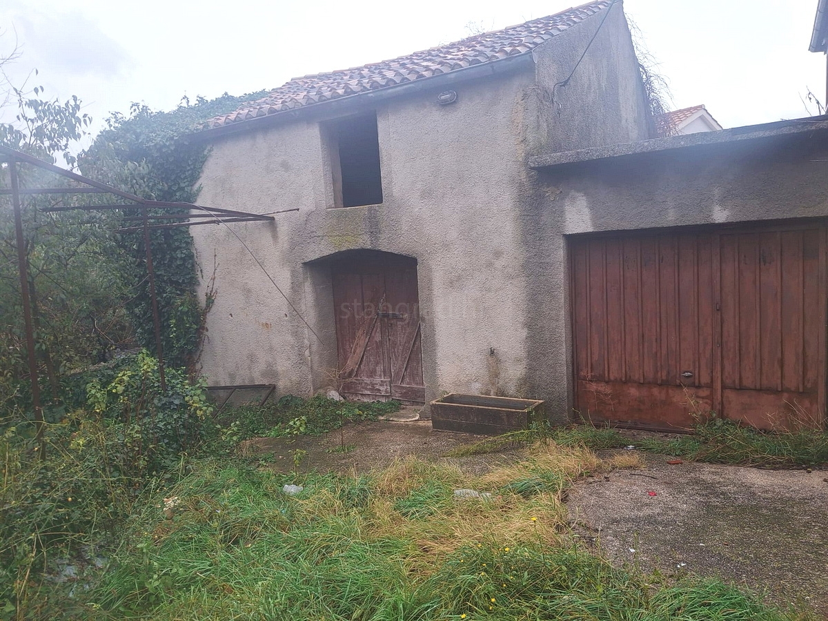 Zona di Krk, casa in pietra a schiera con vista mare!
