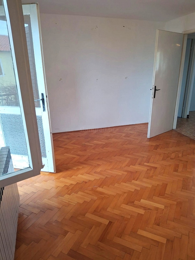 Zona di Krk, casa in pietra a schiera con vista mare!