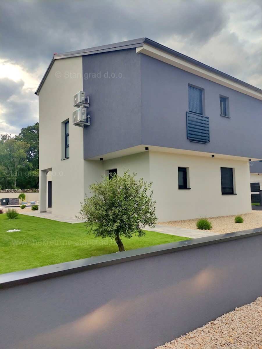 Dobrinj, dintorni, casa indipendente con piscina e giardino, IN VENDITA