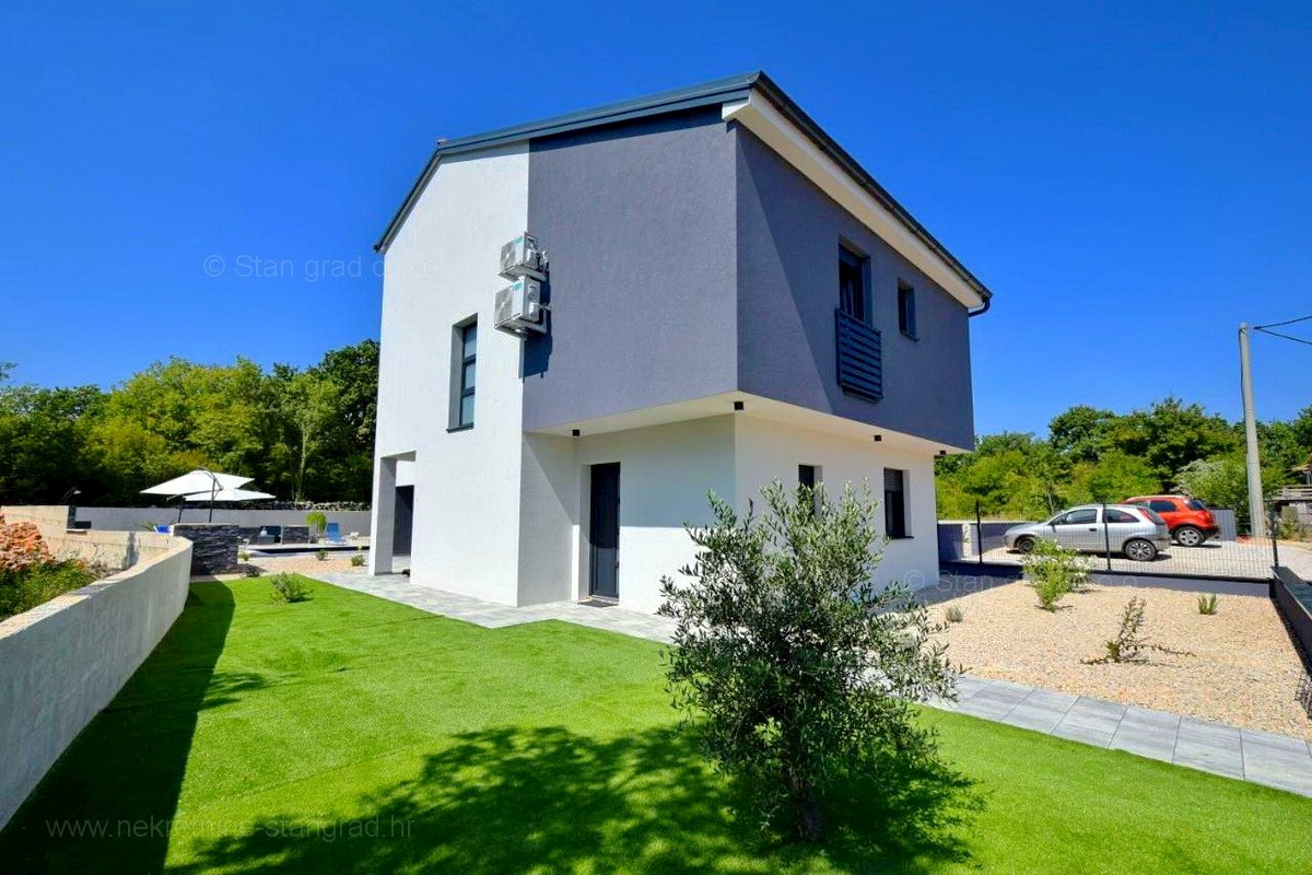 Dobrinj, dintorni, casa indipendente con piscina e giardino, IN VENDITA