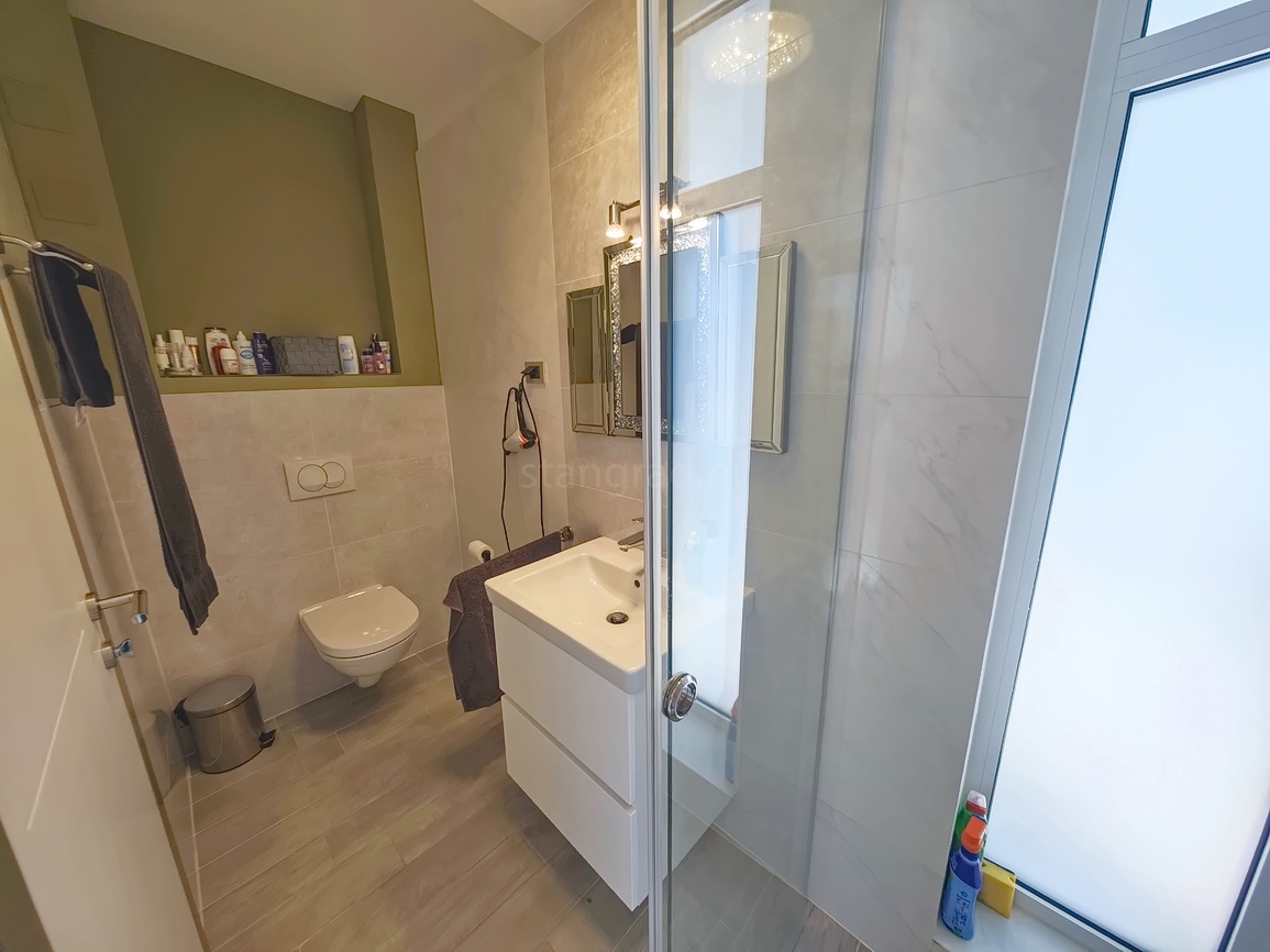 Krk, moderno appartamento con piscina e vista mare!