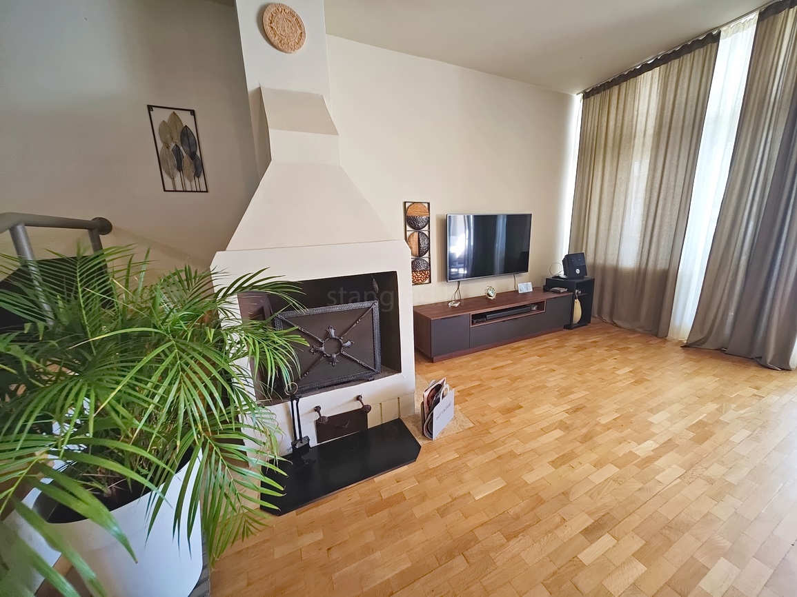 Njivice, casa a un piano in un'ottima posizione vicino al mare!