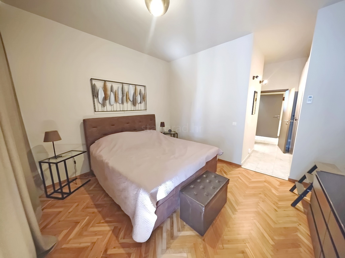 Njivice, casa a un piano in un'ottima posizione vicino al mare!