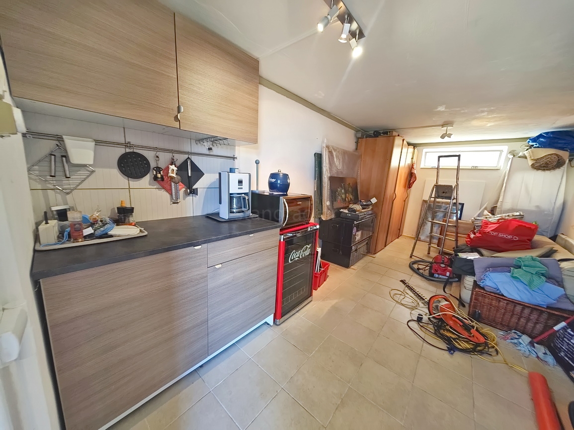 Njivice, casa a un piano in un'ottima posizione vicino al mare!