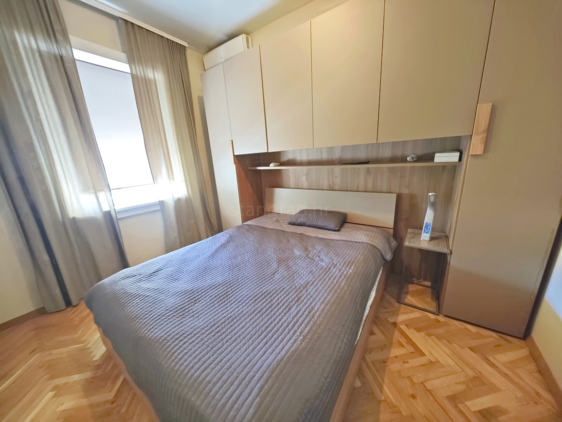 Njivice, casa a un piano in un'ottima posizione vicino al mare!