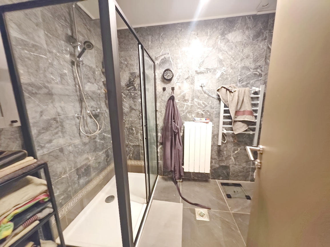 Njivice, casa a un piano in un'ottima posizione vicino al mare!