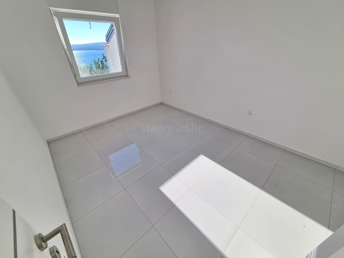 Crikvenica, appartamento con due camere da letto in un nuovo edificio vicino al mare!