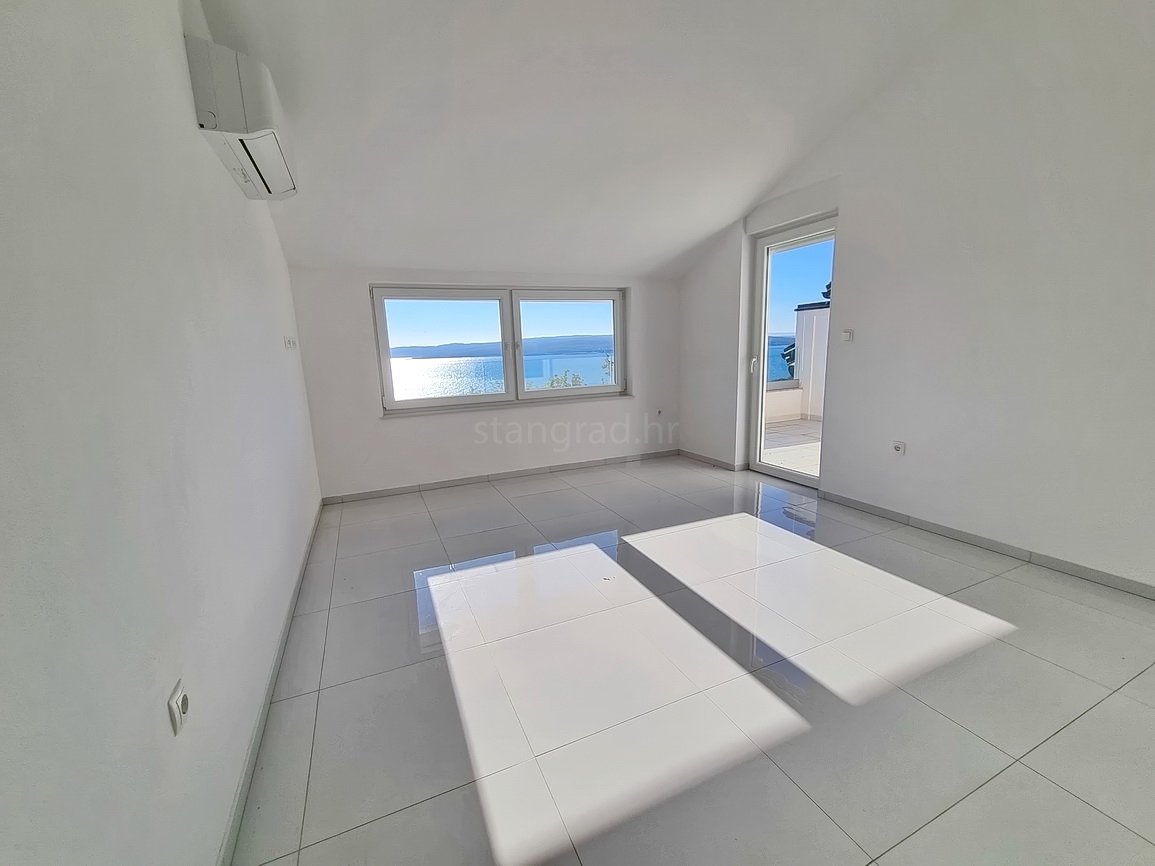 Crikvenica, appartamento con due camere da letto in un nuovo edificio vicino al mare!