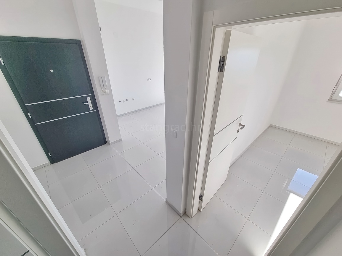 Crikvenica, appartamento con due camere da letto in un nuovo edificio vicino al mare!