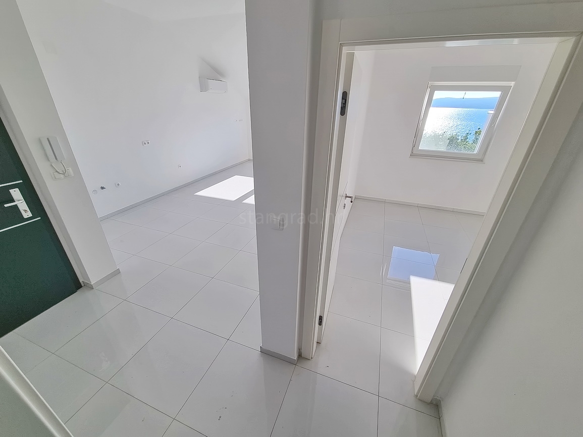 Crikvenica, appartamento con due camere da letto in un nuovo edificio vicino al mare!