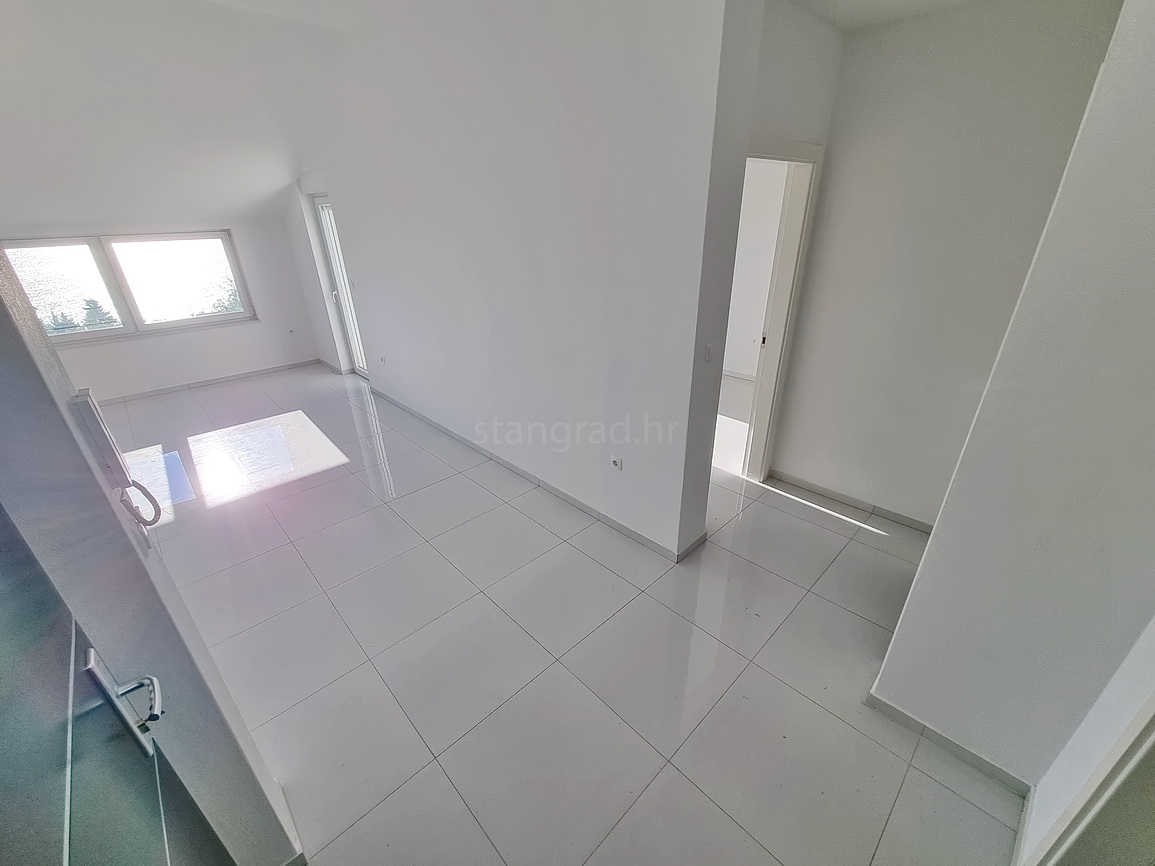 Crikvenica, appartamento con due camere da letto in un nuovo edificio vicino al mare!